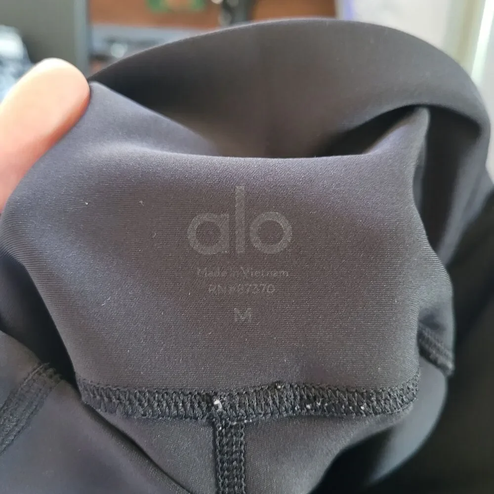 ALO Yoga 7/8 High Waist Airlift Black Leggings Size Medium Pull On Performance